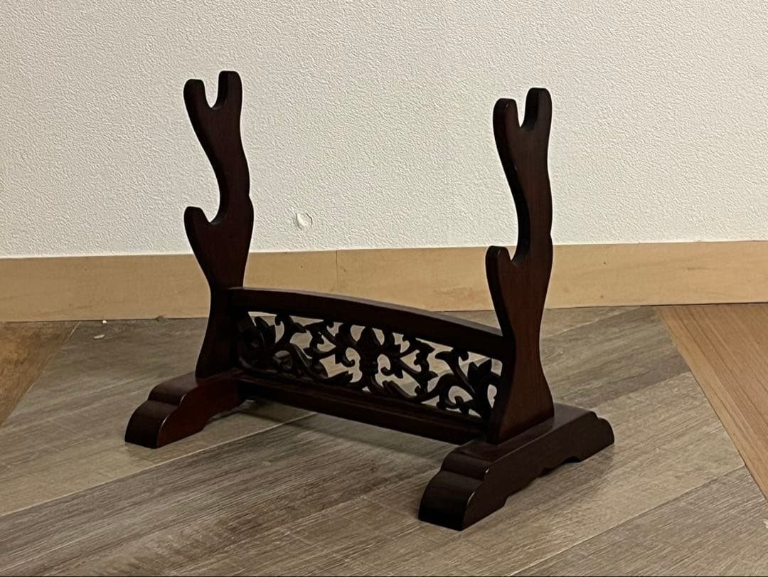 木製 無垢材 透かし 二本掛用 刀掛け 武具 刀装具